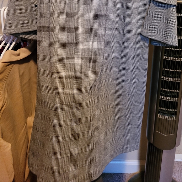 NWOT Designer Neiman Marcus Dress - Picture 2 of 4